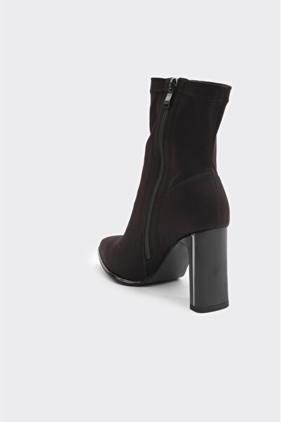 derinet Topuklu Fermuarlı Kadın Bot