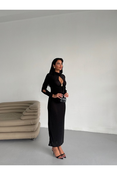 PASSİONE MİA Low-Cut Dress with Front Drop Accessories