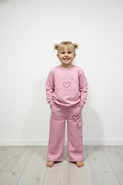 zubi baby & kids wear طقم رياضي للأطفال واسع الساق باللون الوردي مع تطريز على...