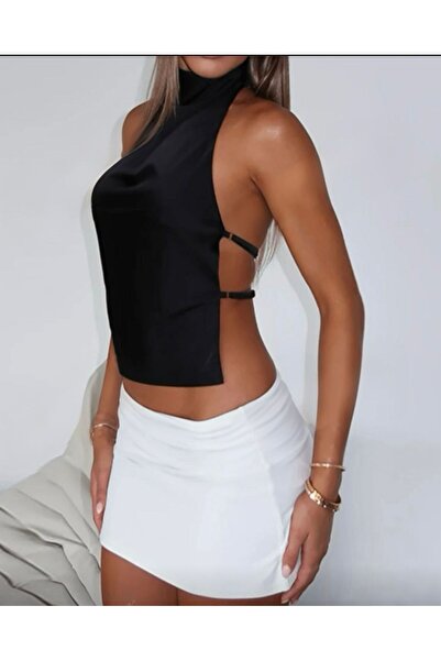 Linich&Co Μαύρη μπλούζα με σατέν γιακά και ανοιχτή πλάτη 9157