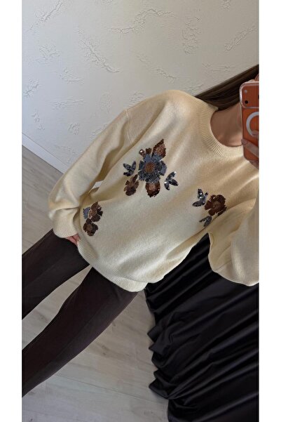 elif teke Sequined Floral Knit Sweater Cream