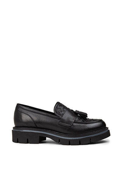 Deery Women's Genuine Leather Black Tasseled Loafer