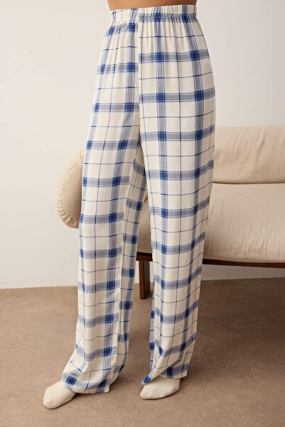 Trendyol Collection Set de pijamale din țesătură din viscoză în carouri albastre THMAW26PT00066