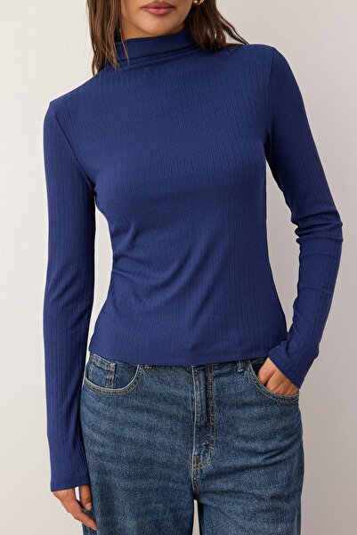 Trendyol Collection Marineblaue, nachhaltigere, taillierte, figurbetonte, elastische Strickbluse TWOAW26BZ00227