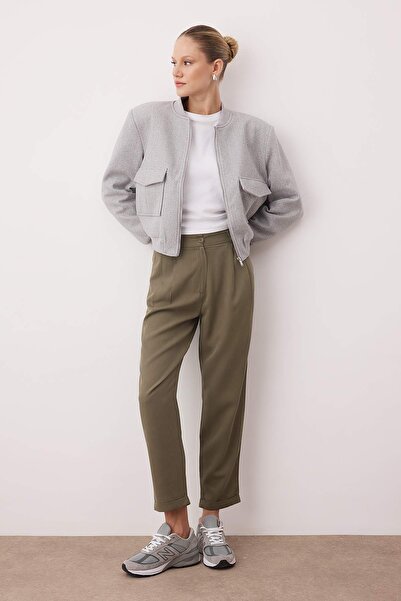 Trendyol Collection Khaki Pleated Elastic Waist Double Leg Pants Twoaw26Pl00125