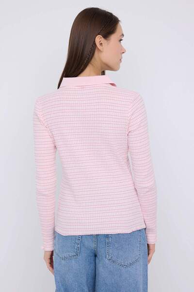 Trendyol Collection Ροζ εφαρμοστή/στενή μακρυμάνικη μπλούζα πόλο με μισό μέρος ζακάρ ελαστική πλεκτή μπλούζα TWOAW26BZ00114