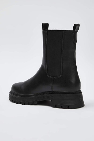 TRENDYOL SHOES Cizme negre pentru femei Chealsea cu talpă groasă și elastică TAKAW26BO00095