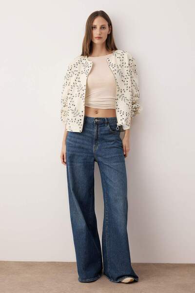 Trendyol Collection Stone Embroidered Woven Jacket Twoaw26Ce00076