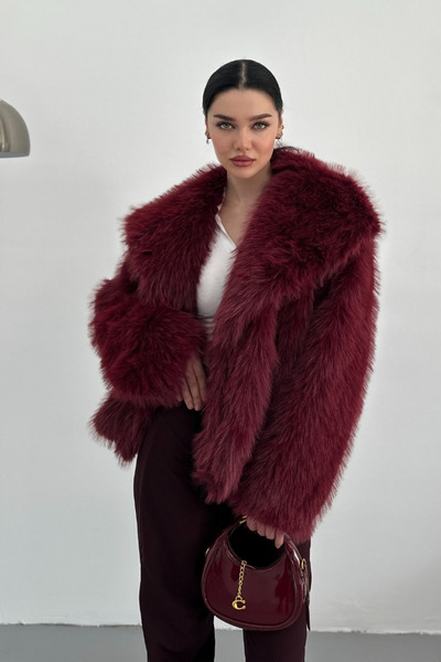 AKD Atelier معطف فرو نسائي أنيق ذو ياقة عريضة مبطنة بأزرار كبس من الفرو الفاخر