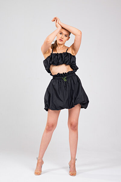 IMBUE تنورة قصيرة سوداء من نوع Balloon Form مع حشوة على شكل مظلة