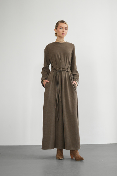 Molly Nelly Γυναικείο μακρύ φόρεμα με πλισέ μπροστά και λεπτομέρεια με κορδόνια