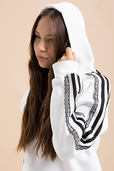 Cansın Mini Beyaz 3 İplik Şardonlu Şeritli Dantel Detaylı Kız Çocuk Kapüşonlu Eşofman Takımı 22720