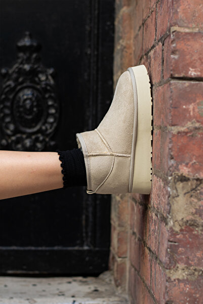 DESPİNA KELY Kadın Bej Süet Kalın Taban İçi Kürklü Mini Rahat Taban Kadın Bot