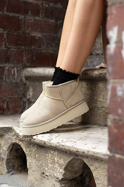 DESPİNA KELY Kadın Bej Süet Kalın Taban İçi Kürklü Mini Rahat Taban Kadın Bot