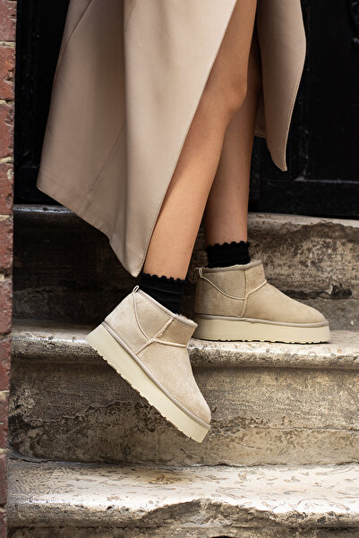 DESPİNA KELY Kadın Bej Süet Kalın Taban İçi Kürklü Mini Rahat Taban Kadın Bot