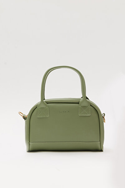 Shanta Su Yeşili D26 Tek Fermuar Bölmeli, Ayarlanabilir Uzun Askı Detaylı Gün...