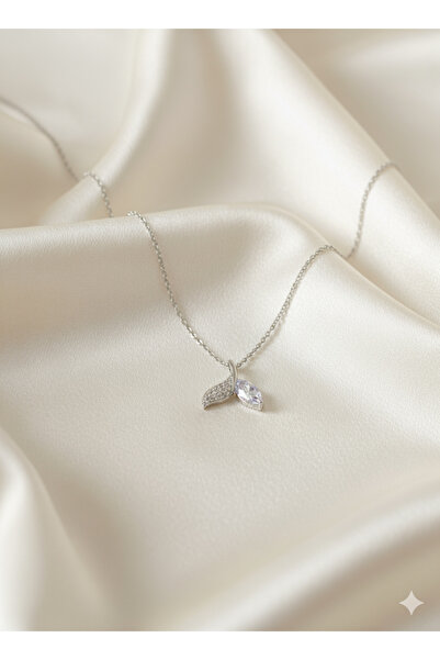 Z&T ACCESORIES قلادة من الفولاذ على شكل ذيل الحوت