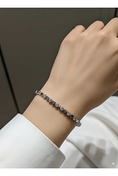 Xido gümüş renk kalp detaylı kristal taşlı kelepçe bileklik, sevgiliye, arkad...