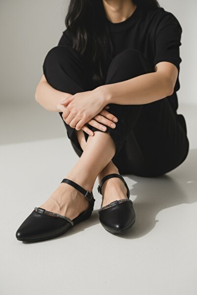 RAVZADERİ Kadın Topuksuz Şerit Taş Detaylı Ve Kemerlli Açık Yazlık Gündelik-g...