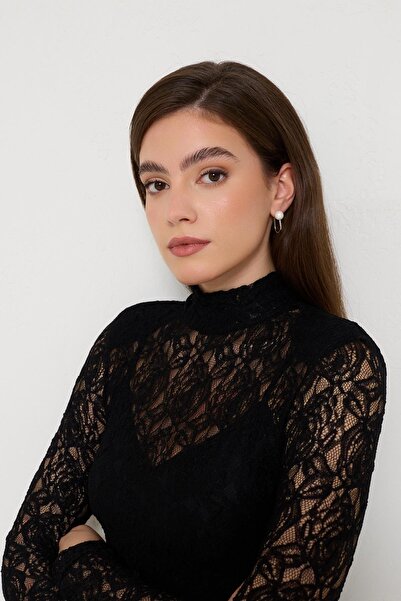 Setre Siyah Dantel Detaylı Uzun Kollu Tam Kalıp Midi Boy Elbise