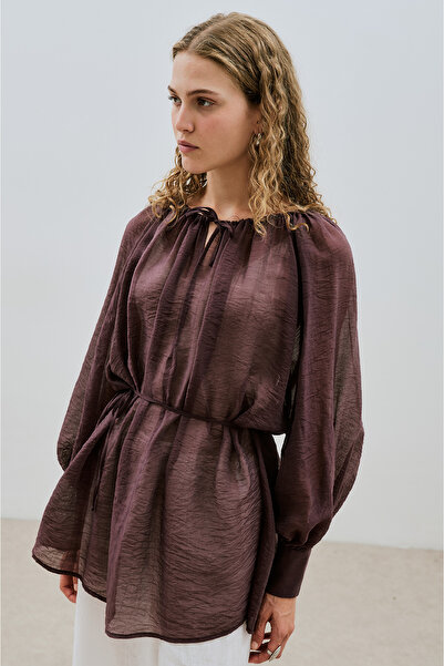 Manuka Tunic with Wide Cuffs and Belt Burgundy