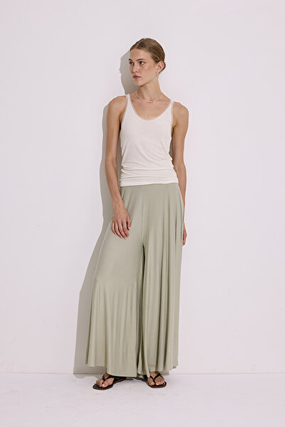 Manuka Drapey Casual Pants Pastel Green