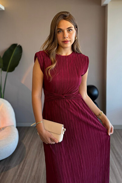Aventien Waist Detailed Pleated Burgundy Midi Dress