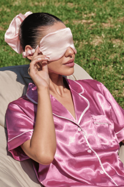 MA'DEMUR قناع النوم ورقعة العين - حرير 100% - لون وردي