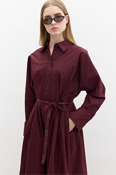 Manuka Burgundy Shirt Welcomes with a Dress of Merit