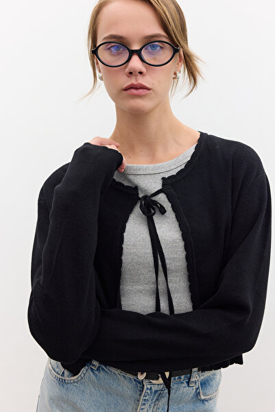 Manuka YUMUŞAK DOKULU BAĞCIKLI TRİKO HIRKA SİYAH