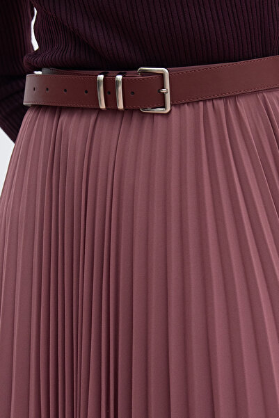 Manuka Vínový kožený pásek - základní čtvercová přezka