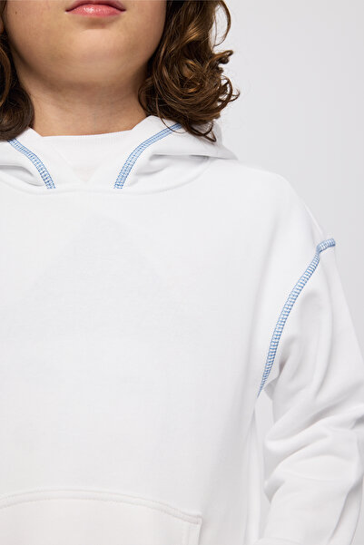 Panço Erkek Çocuk Kapüşonlu Nakışlı Kanguru Cepli Kontrast Dikiş Detaylı Beyaz Sweatshirt