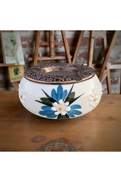 İlbay Çini Takı Mavi Çiğdem Çiçeği Desenli Metal Kapaklı El İşi Seramik Küllük | Rüzgar Küllüğü | Dış Mekan Küllüğü