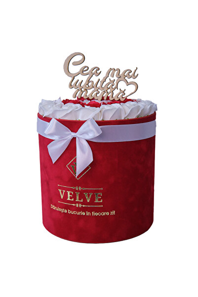 velve Aranjament floral cu 25 trandafiri albi/rosii din sapun si mesaj "Cea m...