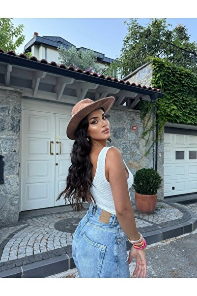 franky B بلوزة نسائية قصيرة من قماش الويفير مع تفاصيل من الدانتيل