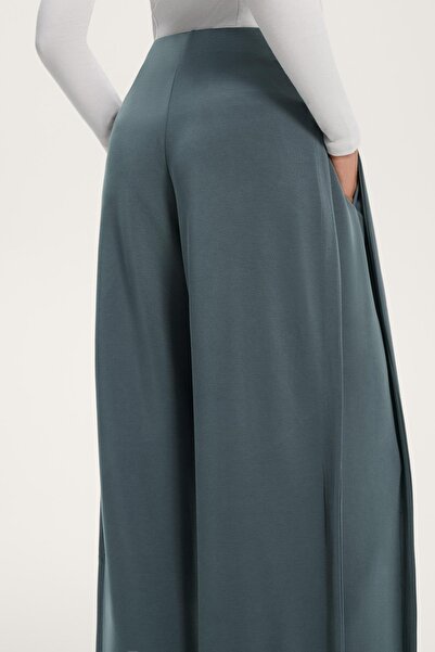 Oysho Modal kumaşlı yumuşak dokunuşlu yan pilili geniş paça pantolon