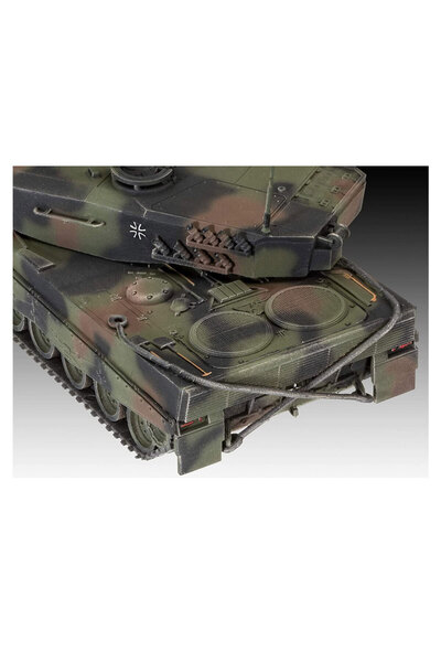 REVELL Maket SLT Elefant-Leopard 03311