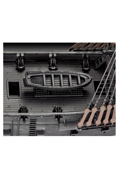 REVELL Maket 1:150 Black Pearl 5499