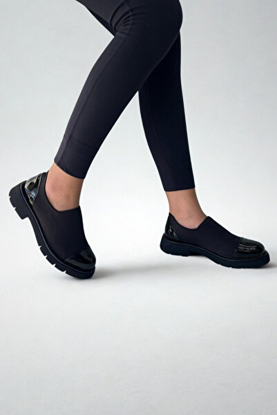 inizio Чорні жіночі лофери з тканини P9059