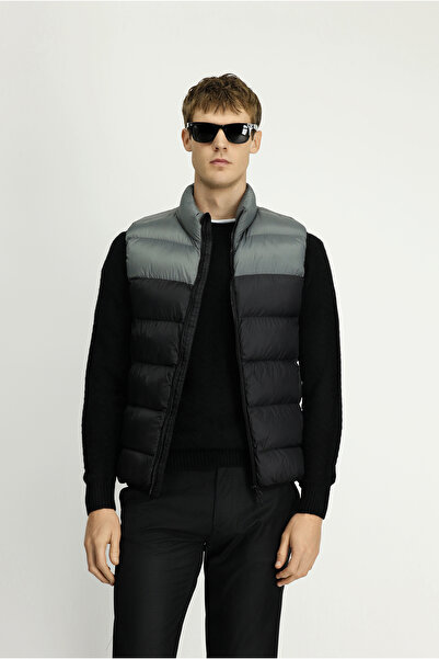 Kiğılı Regular Fit Düz Kapüşonlu Torba Çantalı Yelek