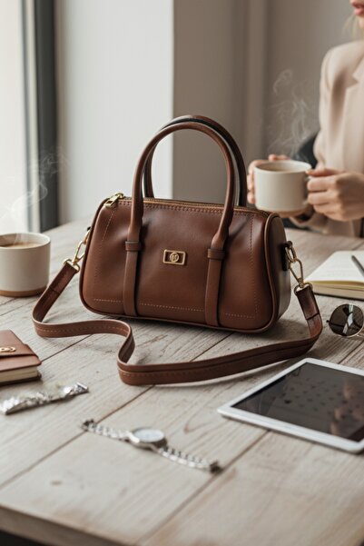 Classbag Дамска чанта с двойна каишка, минималистична, кафява, за носене през...