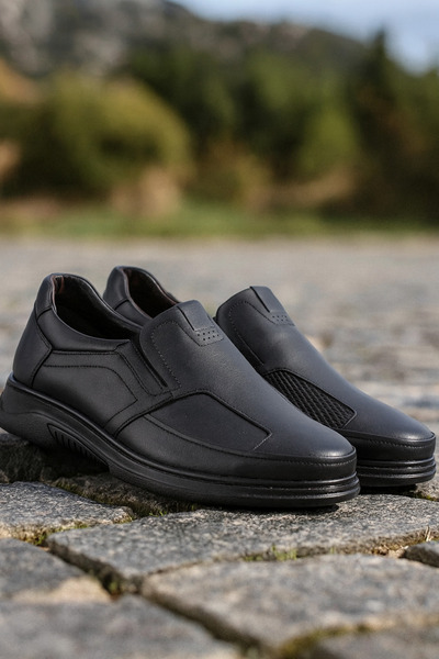 POTEEN Men's Comfort Shoes Genuine Leather Bone Protrusion Detail P900-Black