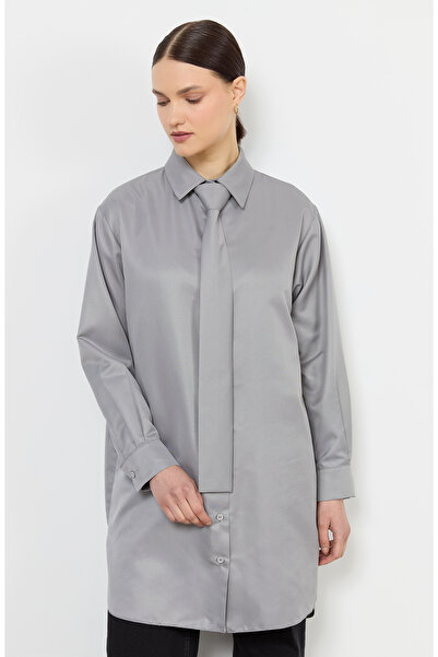 Fatma Atasoy Kravatlı Gri Gömlek