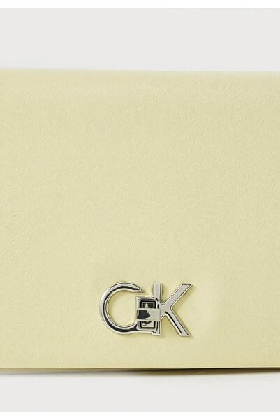 Calvin Klein Women's Crossbody Bag Lv04F3103Grm0