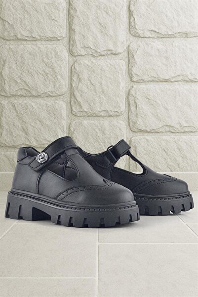 Rakerplus Crne mat cipele za devojčice sa metalnim detaljima i čičak trakom