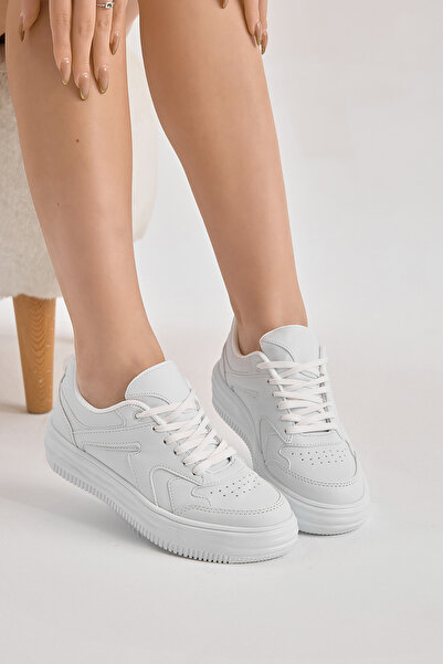 Tonny Black Women's White Thermo Sole Lace-Up Sports Shoes