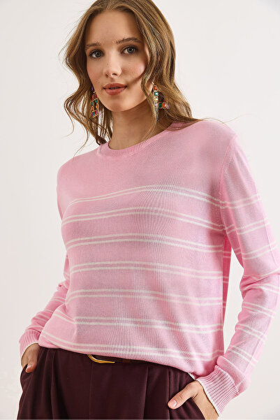 Olalook Γυναικείο πουλόβερ από βισκόζη ροζ καραμέλα με ριγέ ντραπέ λεπτό πλεκτό πουλόβερ KZK-19001011