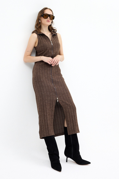 Rays 8152A Rochie cu fermoar frontal maro