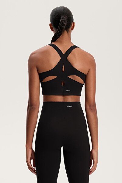 Oysho حمالة صدر رياضية متوسطة الدعم من لايت تاتش