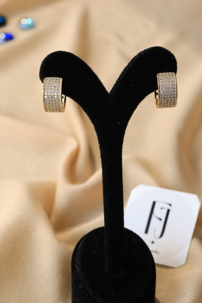 FİRST JEWELRY Zirkon Taşlı Kalp Detay Şık Model Halka Küpe